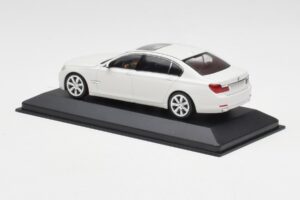 BMW 750Li F02 Bianco Minichamps 1:43 80420445201 Pressofusione — immagine 3 di 5