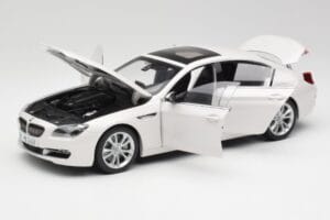 BMW 6 F06 Gran Coupe Mineral Bianco Paragon 1:18 80432218741 Pressofusione — immagine 2 di 8