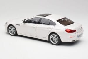 BMW 6 F06 Gran Coupe Mineral Bianco Paragon 1:18 80432218741 Pressofusione — immagine 7 di 8
