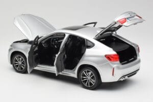 BMW X6 M F86 Argento Norev 1:18 183200 Pressofusione — immagine 5 di 8