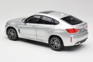 BMW X6 M F86 Argento Norev 1:18 183200 Pressofusione — immagine 7 di 8