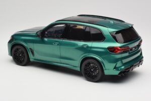 BMW X5 M G05 Competition Isle of Man Green GT Spirit 1:18 GT490 Resina — immagine 5 di 6