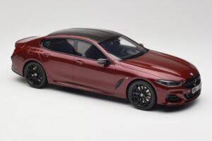 BMW M850i G15 M Performance Melbourne Red Metallic GT Spirit 1:18 GT493 Resina — immagine 4 di 6