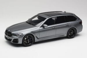 BMW G61 530e M Sport Touring Mineral Grigio GT Spirit 1:18 GT485 Resina