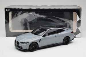 BMW M4 G82 Brooklyn Grigio Minichamps 1:18 155020124 Pressofusione — immagine 6 di 6