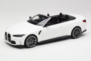 BMW M4 G82 Cabriolet Alpine White Minichamps 1:18 155021031 Pressofusione