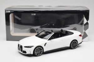 BMW M4 G82 Cabriolet Alpine White Minichamps 1:18 155021031 Pressofusione — immagine 6 di 6