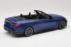 BMW M4 G82 Cabriolet Frozen Portimao Blue Minichamps 1:18 155021030 Pressofusione — immagine 2 di 6