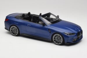 BMW M4 G82 Cabriolet Frozen Portimao Blue Minichamps 1:18 155021030 Pressofusione — immagine 4 di 6