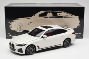 BMW i4 M50 G26 Alpine White Minichamps 1:18 110023011 Pressofusione — immagine 8 di 8