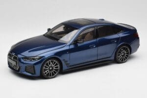 BMW i4 M50 G26 Portimao Blue Minichamps 1:18 110023012 Pressofusione
