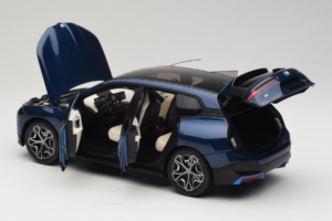 BMW iX Blue Metallic Minichamps 1:18 110023100 Pressofusione — immagine 5 di 8