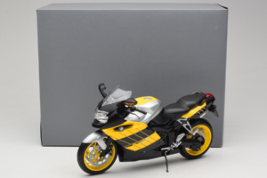 BMW K1200S Giallo Nero Minichamps 1:10 80430309224 Pressofusione — immagine 8 di 8