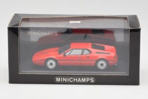 BMW M1 Rosso Minichamps 1:43 430025022 Pressofusione — immagine 4 di 4