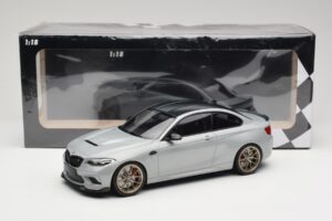 BMW M2 CS F87 Argento con cerchi dorati Minichamps 1:18 155021028 Pressofusione — immagine 6 di 6