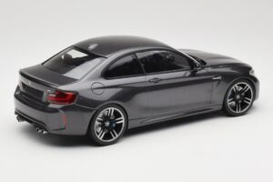 BMW M2 F87 Grey Metallic Minichamps 1:18 155026102 Pressofusione — immagine 2 di 6