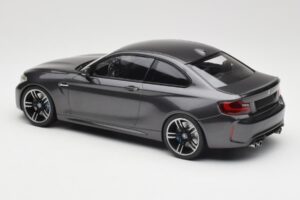 BMW M2 F87 Grey Metallic Minichamps 1:18 155026102 Pressofusione — immagine 5 di 6