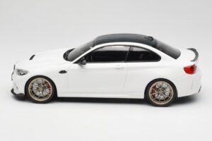 BMW M2 F87 CS Alpine White Cerchi Dorati Minichamps 1:18 155021020 Pressofusione — immagine 3 di 6
