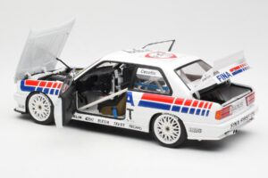 BMW M3 E30 #7 Fina J. Cecotto DTM 1992 AUTOart 1:18 89246 Pressofusione — immagine 4 di 7