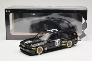 BMW M3 E30 JPS Team BMW #44 J. Richards / T. Longhurst Class Winners Bathurst 1000 1987 Minichamps 1:18 155872044 Pressofusio — immagine 6 di 6
