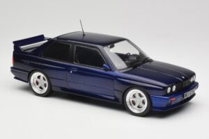 BMW M3 E30 Macau Blue IXO 1:18 18CMC122 Pressofusione — immagine 4 di 6