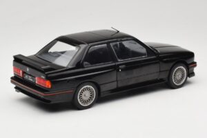 BMW M3 E30 Sport Evo Nero Solido 1:18 S1801501 Pressofusione — immagine 3 di 8