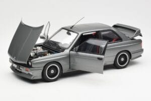 BMW M3 E30 Sport Evolution Cecotto Grigio AUTOart 1:18 70567 Pressofusione — immagine 2 di 8