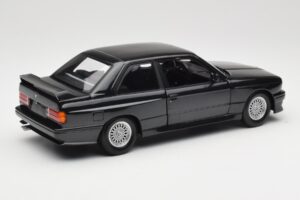 BMW M3 E30 Black Metallic Minichamps 1:18 180020306 Pressofusione — immagine 3 di 8