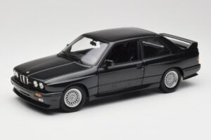 BMW M3 E30 Black Metallic Minichamps 1:18 180020306 Pressofusione