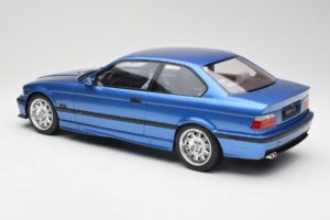 BMW M3 E36 Estoril Blu Otto 1:12 G016 Resina — immagine 5 di 6