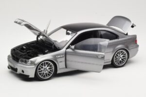 BMW M3 E46 CSL Argento Kyosho 1:18 08506S Pressofusione — immagine 2 di 8