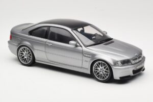 BMW M3 E46 CSL Argento Kyosho 1:18 08506S Pressofusione — immagine 6 di 8