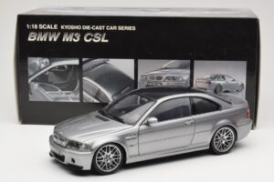 BMW M3 E46 CSL Argento Kyosho 1:18 08506S Pressofusione — immagine 8 di 8