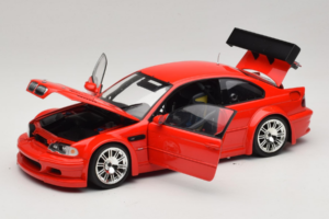 BMW M3 E46 GTR Street Rosso Minichamps 1:18 100012101 Pressofusione — immagine 2 di 8