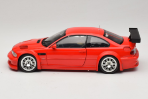 BMW M3 E46 GTR Street Rosso Minichamps 1:18 100012101 Pressofusione — immagine 4 di 8
