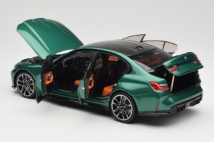 BMW M3 G80 Isle of Man Green Minichamps 1:18 113020203 Pressofusione — immagine 5 di 8