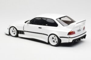 BMW M3 GTR E36 Khyzyl Saleem Alpine Bianco Otto 1:18 OT1051 Resina — immagine 5 di 6