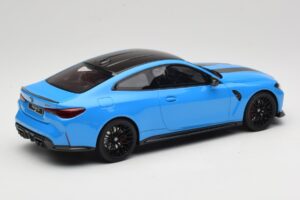 BMW M4 CS G82 Riviera Blue GT Spirit 1:18 GT511 Resina — immagine 2 di 6