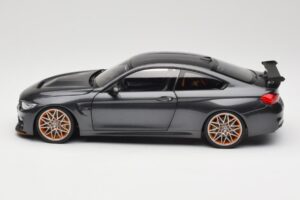 BMW M4 F82 GTS Mineral Grey Metallic Minichamps 1:18 110025222 Pressofusione — immagine 4 di 8