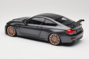 BMW M4 F82 GTS Mineral Grey Metallic Minichamps 1:18 110025222 Pressofusione — immagine 7 di 8
