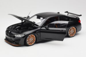 BMW M4 F82 GTS Sapphire Black Metallic Minichamps 1:18 110025220 Pressofusione — immagine 2 di 8