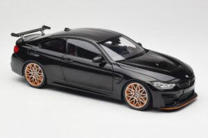 BMW M4 F82 GTS Sapphire Black Metallic Minichamps 1:18 110025220 Pressofusione — immagine 6 di 8