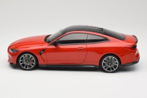 BMW M4 F82 Imola Red Metallic Minichamps 1:18 155020121 Pressofusione — immagine 3 di 6