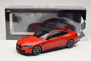 BMW M4 F82 Imola Red Metallic Minichamps 1:18 155020121 Pressofusione — immagine 6 di 6
