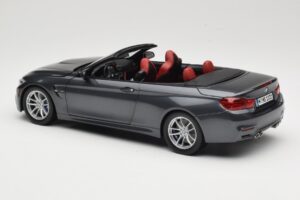 BMW M4 F83 Cabriolet Mineral Grey Paragon 1:18 80432339610 Pressofusione — immagine 7 di 8