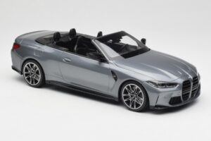 BMW M4 G82 Cabriolet Grey Metallic Minichamps 1:18 155021034 Pressofusione — immagine 4 di 6