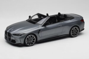 BMW M4 G82 Cabriolet Grey Metallic Minichamps 1:18 155021034 Pressofusione