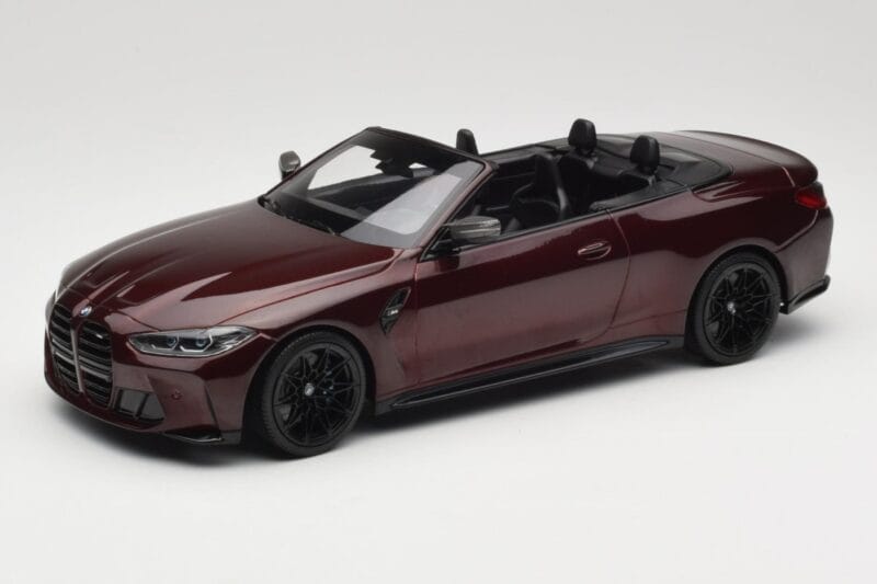 BMW M4 G83 Cabrio Rosso Metallizzato Minichamps 1:18 155021032 Pressofusione