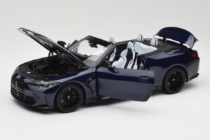 BMW M4 G82 Cabriolet Blu Metallic Minichamps 1:18 110021031 Pressofusione — immagine 2 di 8