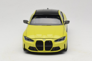 BMW M4 G82 Giallo Edizione Concessionaria Minichamps 1:18 80435A51949-R1 Pressofusione — immagine 4 di 10